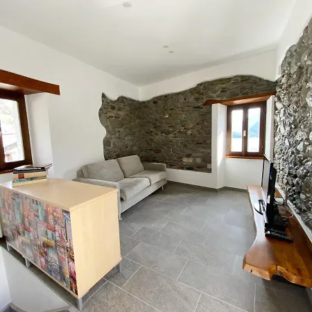 Дом отдыха Independent Stone House With View Муссо
