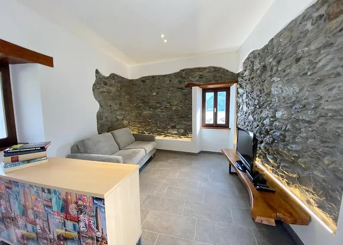 Independent Stone House With View Musso