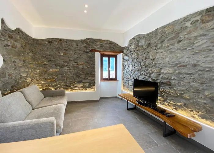 Дом отдыха Independent Stone House With View Муссо