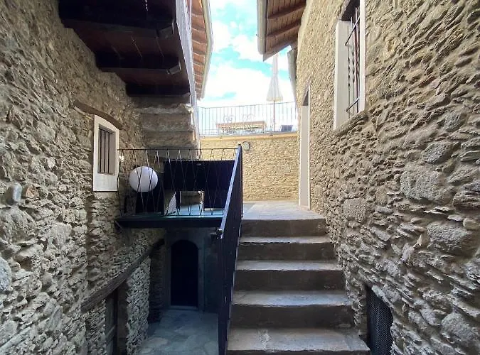 Дом отдыха Independent Stone House With View