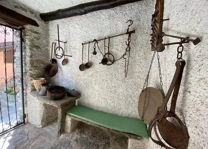 Independent Stone House With View *