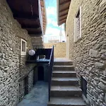 펜션 Independent Stone House With View