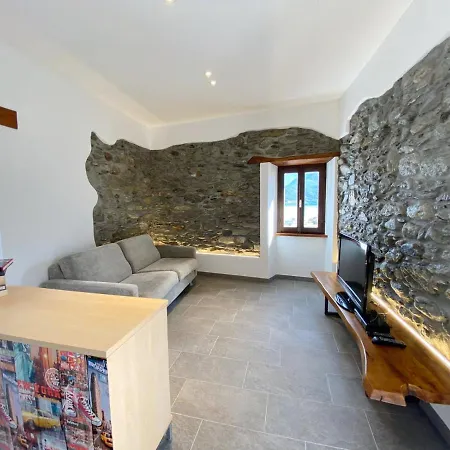 Independent Stone House With View Musso