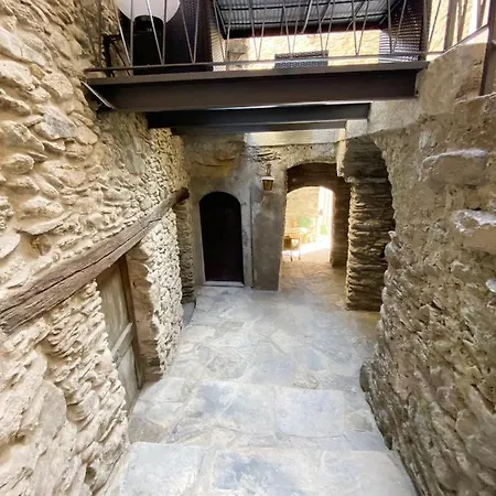 Independent Stone House With View *