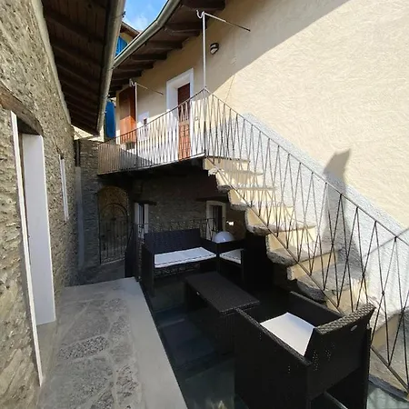 Independent Stone House With View Musso