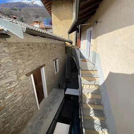 Independent Stone House With View Vakantiehuis