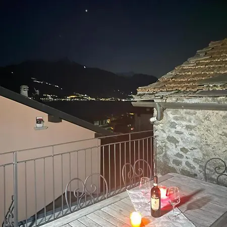 Nyaraló Independent Stone House With View *
