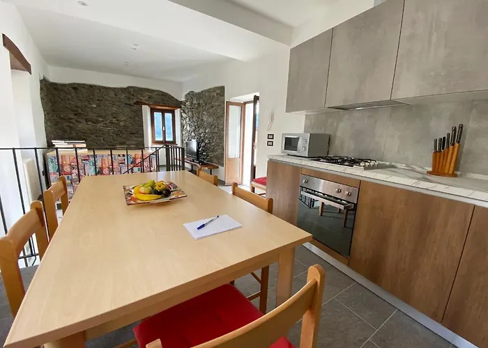 Independent Stone House With View Semesterbostad *