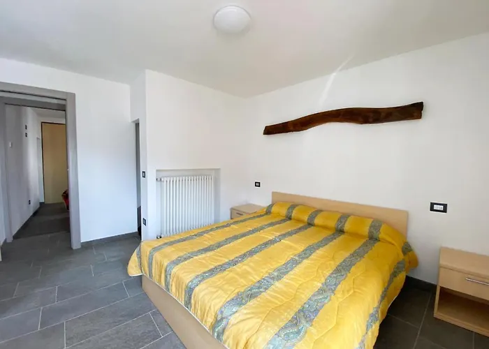 Independent Stone House With View *