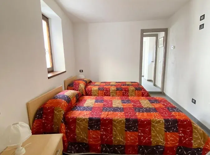 Independent Stone House With View موسّو