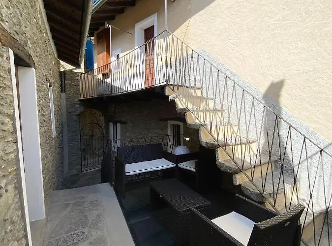 Independent Stone House With View Musso