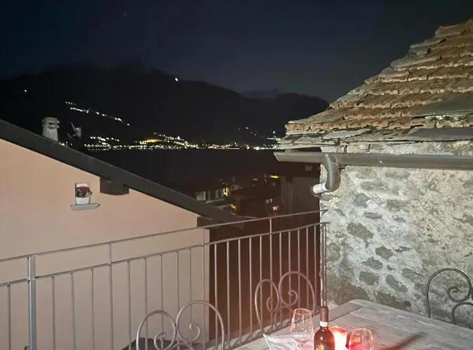 بيت للعطل Independent Stone House With View *